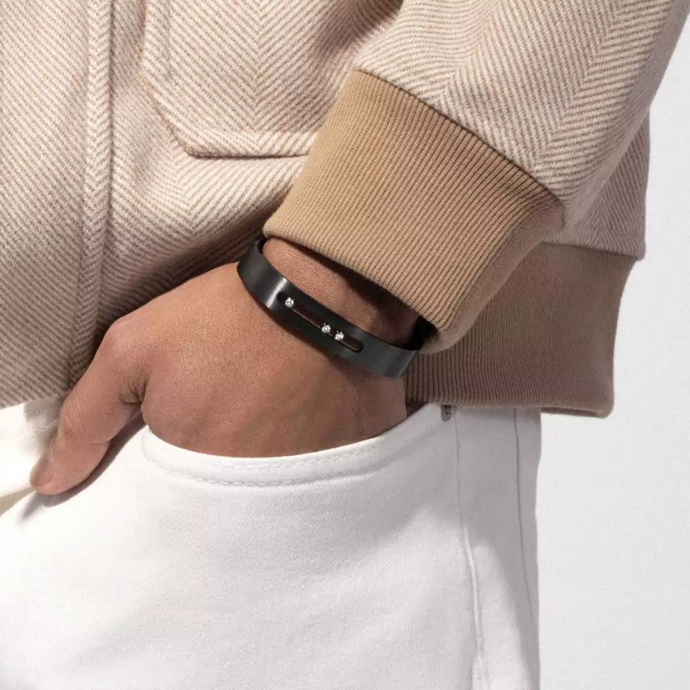 Move Titanium Graphite Armspange