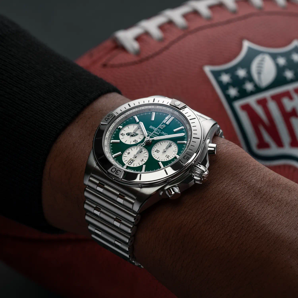 Chronomat B01 42 NFL Philadelphia Eagles Edition