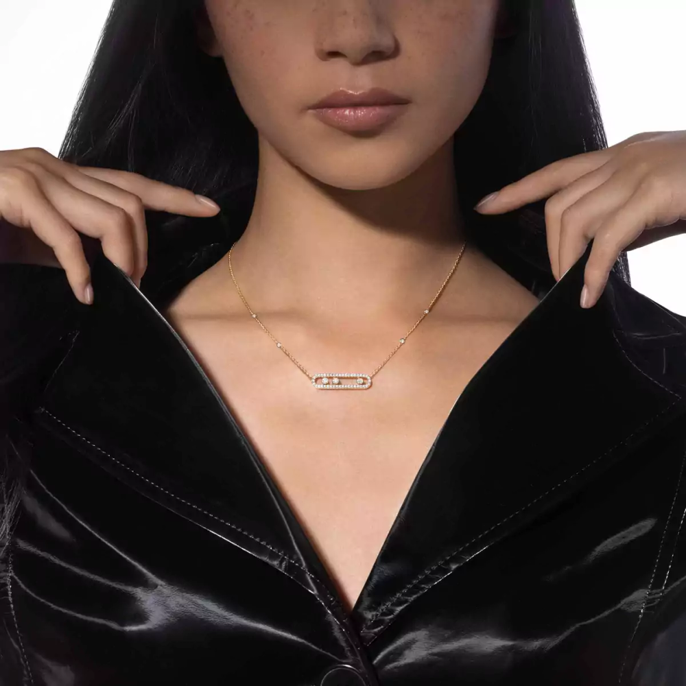 Move pavé necklace