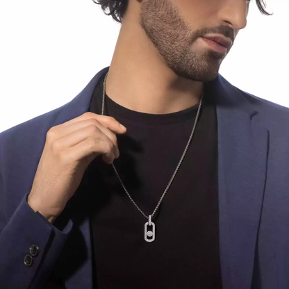 So Move pavé pendant necklace