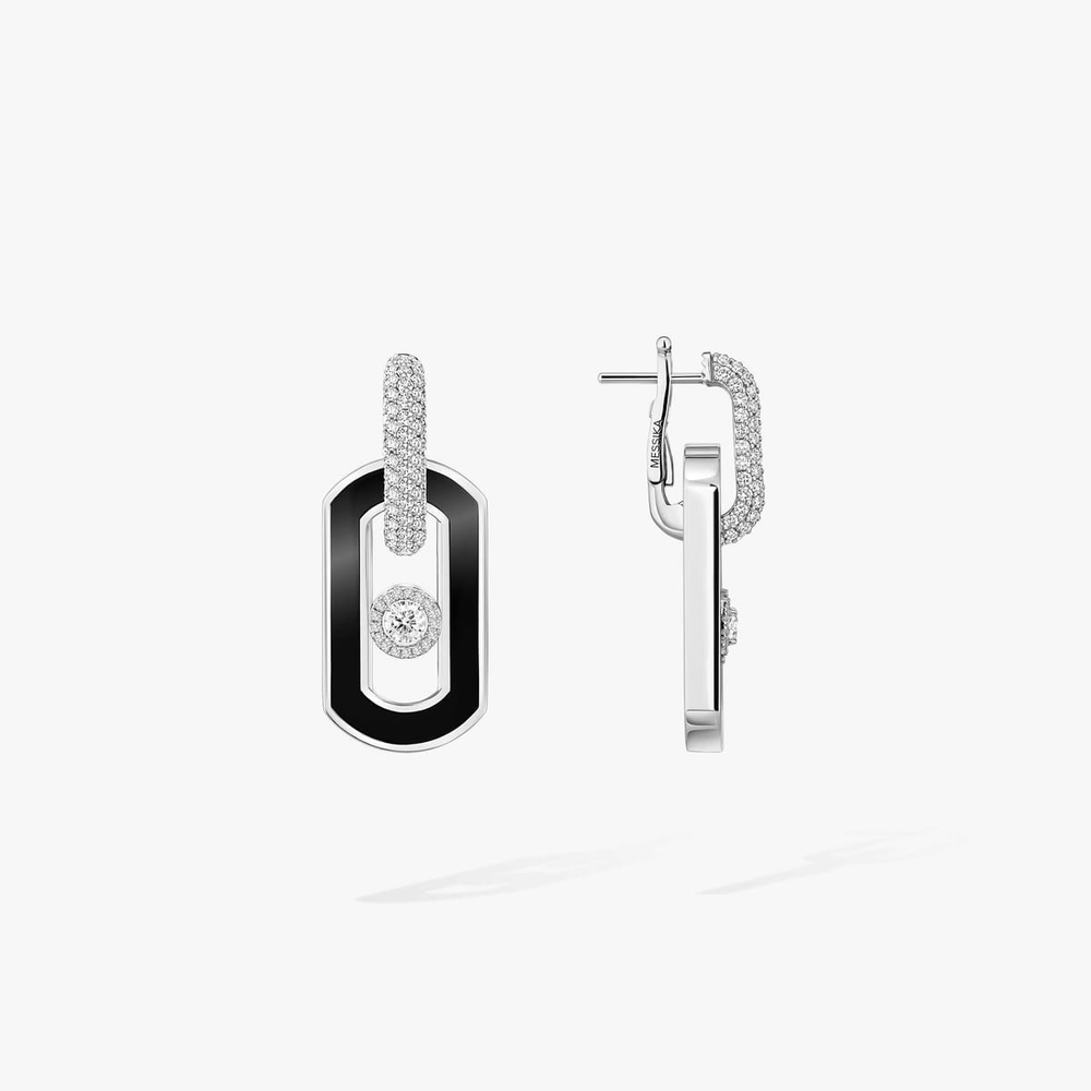 So Move Ohrhänger Onyx So Move Ohrringe aus 18 Karat Weißgold und Onyx mit Diamanten ausgefasst und mit einem beweglichen Diamanten im Brillantschliff in der Mitte, von einer Diamantumrandung in Szene gesetzt.