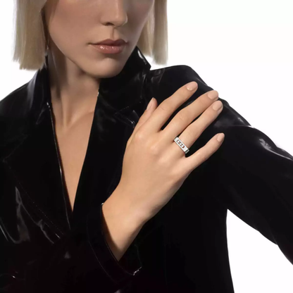 Move Noa pavé ring