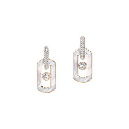 So Move Ohrhänger weißes Perlmutt So Move Ohrringe aus 18 Karat Roségold und weißem Perlmutt mit Diamanten ausgefasst und mit einem beweglichen Diamanten im Brillantschliff in der Mitte, von einer Diamantumrandung in Szene gesetzt.