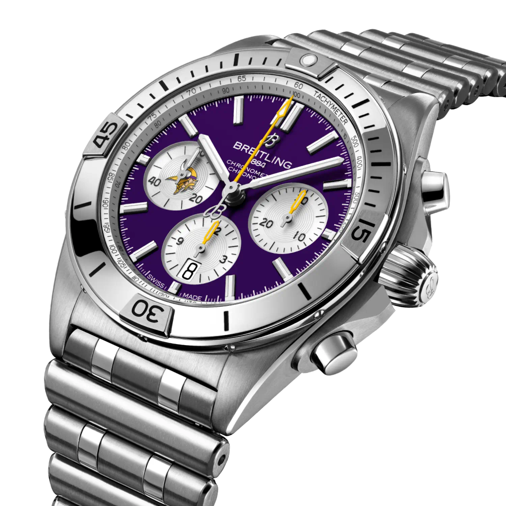 Chronomat B01 42 NFL Minnesota Vikings Edition