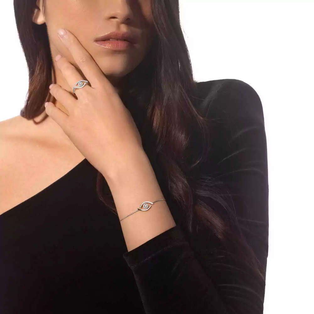 Lucky Eye pavé ring