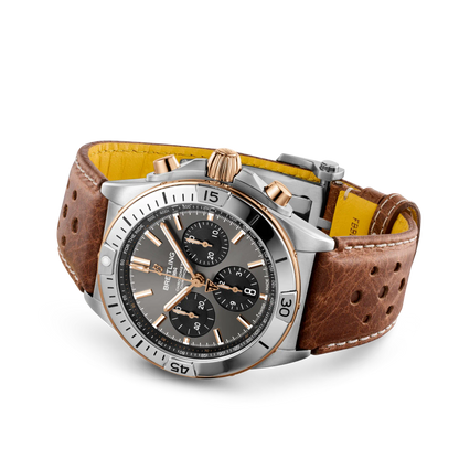 Chronomat B01 42 Triumph